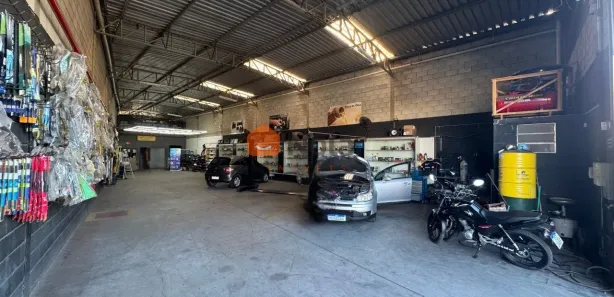 Sala Comercial à venda, 330m² no Nossa Senhora das Graças, Santa Luzia