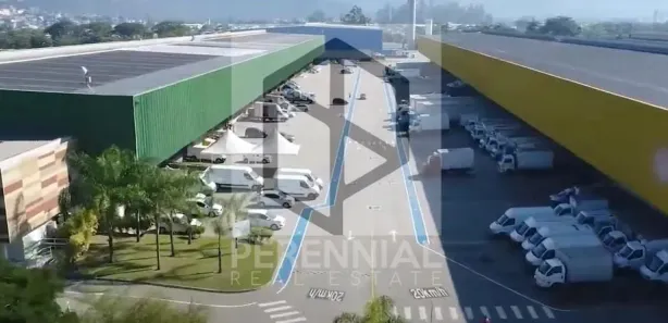 Galpão/Depósito/Armazém para alugar, 900m² no Taquara, Rio de Janeiro