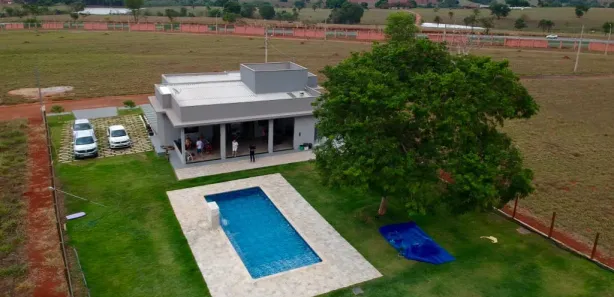 Fazenda/Sítio com 3 Quartos à venda, 172m² no Alameda T4, Guapó