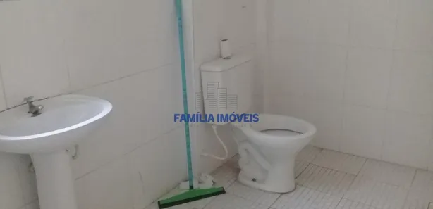 Sala Comercial para alugar, 246m² no Gonzaga, Santos