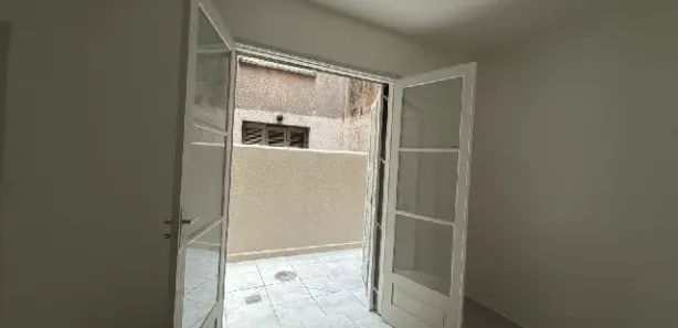 Kitnet com 1 Quarto para alugar, 29m² no Floresta, Porto Alegre