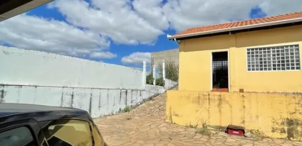 Casa com 3 Quartos à venda, 2250m² no Área de Desenvolvimento Econômico, Brasília