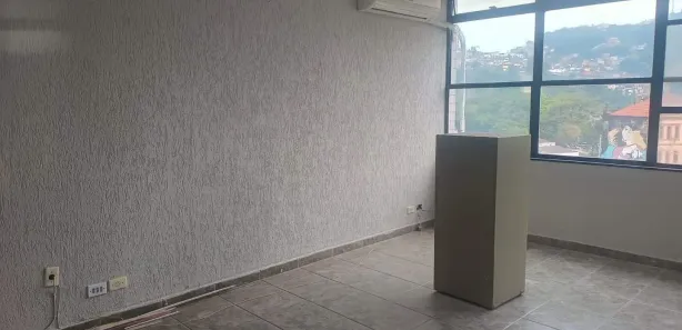 Sala Comercial para alugar, 28m² no Centro, Santos