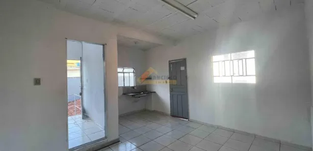 Casa com 2 Quartos para alugar, 55m² no Catalão, Divinópolis