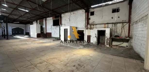 Galpão/Depósito/Armazém para alugar, 1638m² no Madureira, Rio de Janeiro