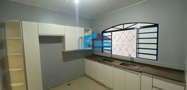 Sobrado com 5 Quartos para alugar, 240m² no Riacho Fundo I, Brasília
