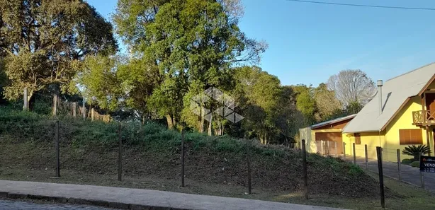 Lote/Terreno à venda, 643m² no Cruzeiro, Caxias do Sul