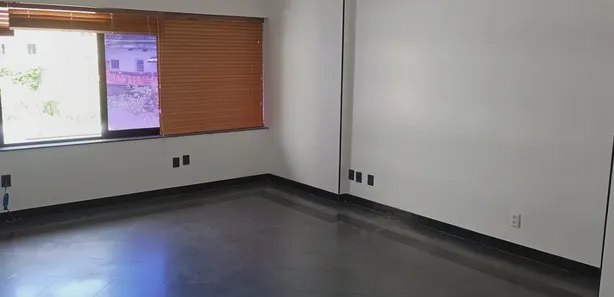 Sala Comercial à venda, 30m² no Parque Bela Vista, Salvador