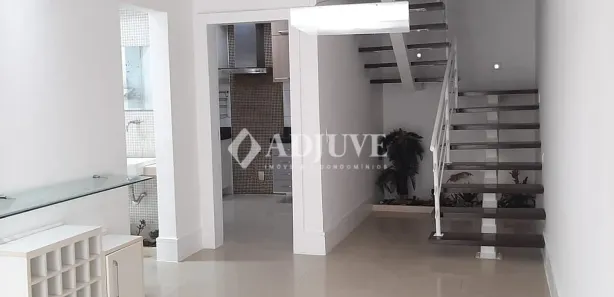Casa de Condomínio com 3 Quartos para alugar, 180m² no Portinho, Cabo Frio