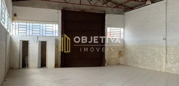 Prédio Comercial para alugar, 135m² no Santos Dumont, São Leopoldo