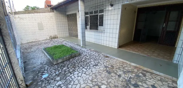 Casa com 3 Quartos para alugar, 300m² no Grageru, Aracaju
