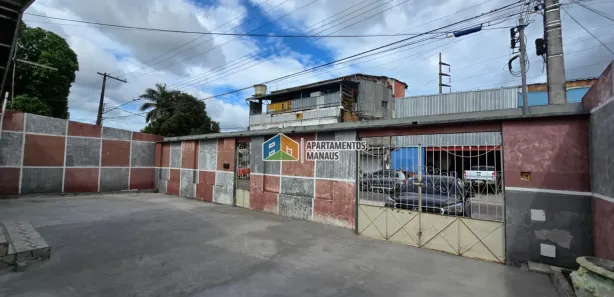 Casa com 3 Quartos à venda, 450m² no Aleixo, Manaus