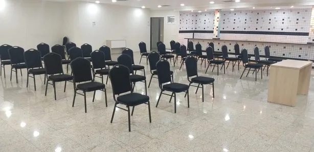 Ponto Comercial para alugar, 230m² no Taquara, Rio de Janeiro