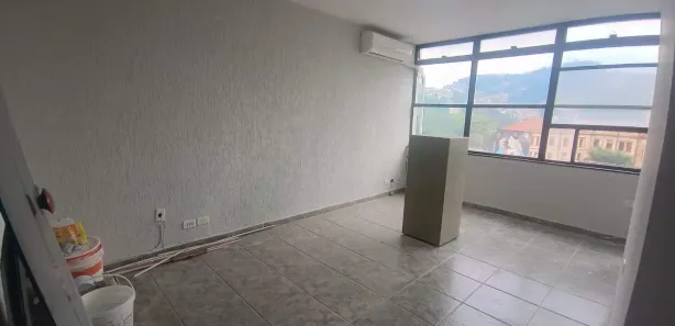 Sala Comercial para alugar, 28m² no Centro, Santos