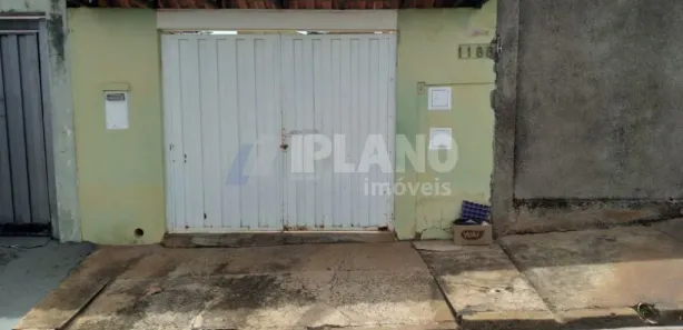 Casa com 2 Quartos à venda, 94m² no Vila Yamada, Araraquara