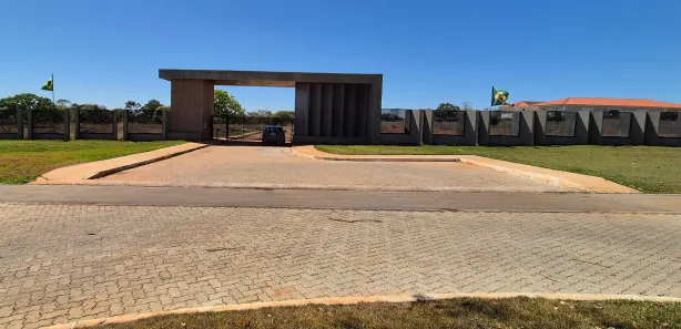 Lote/Terreno com 1 Quarto à venda, 2500m² no Park Way, Brasília