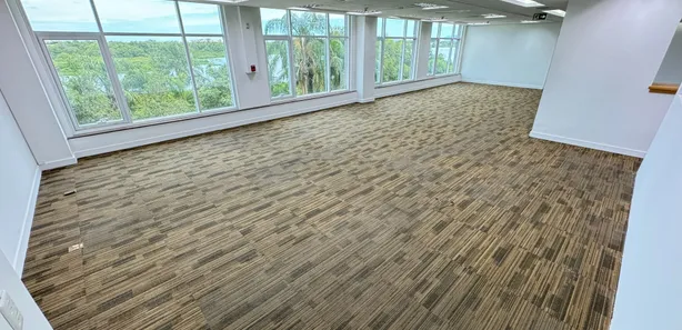 Sala Comercial para alugar, 556m² no Barra Olímpica, Rio de Janeiro