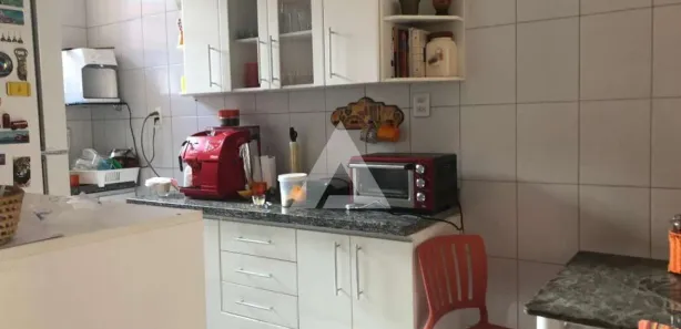 Casa com 8 Quartos à venda, 300m² no Barbalho, Salvador