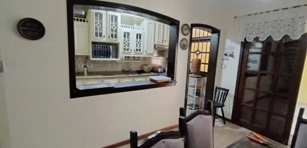 Casa com 3 Quartos para alugar, 300m² no Igara, Canoas