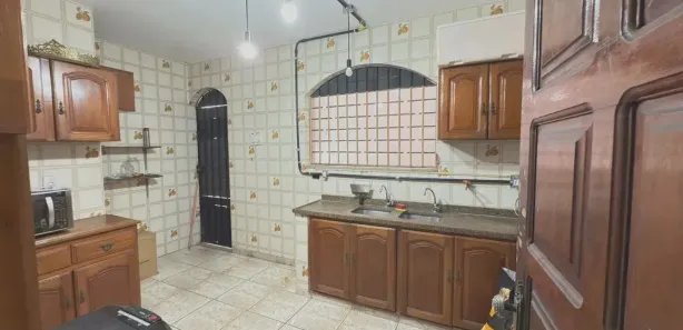 Casa com 2 Quartos para alugar, 300m² no Nossa Senhora das Graças, Manaus
