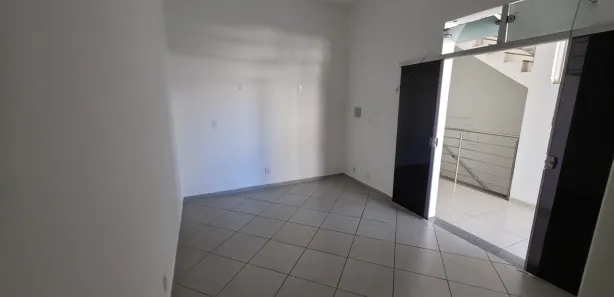 Ponto Comercial para alugar, 25m² no Santa Tereza, Belo Horizonte