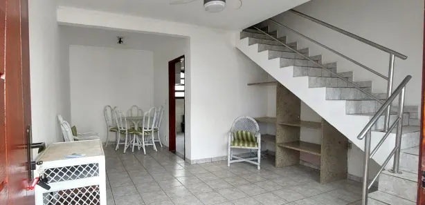 Casa de Condomínio com 2 Quartos à venda, 66m² no Jardim Las Palmas, Guarujá