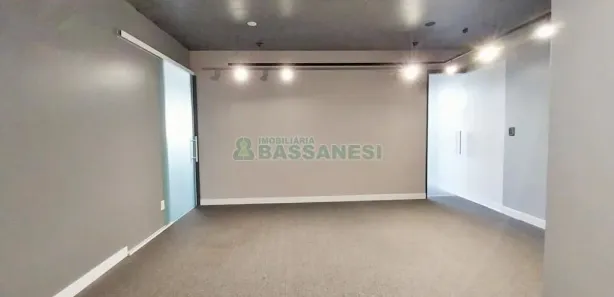 Sala Comercial à venda, 34m² no Centro, Caxias do Sul
