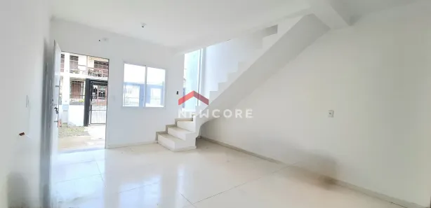 Sobrado com 2 Quartos à venda, 62m² no Vila Parque Brasília, Cachoeirinha