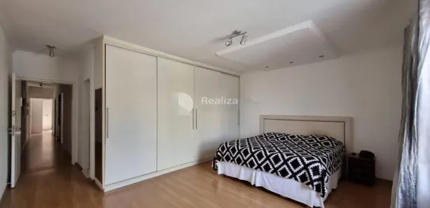 Sobrado com 3 Quartos à venda, 300m² no Vila São Geraldo, Taubaté