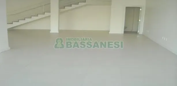 Ponto Comercial à venda, 256m² no Sanvitto, Caxias do Sul