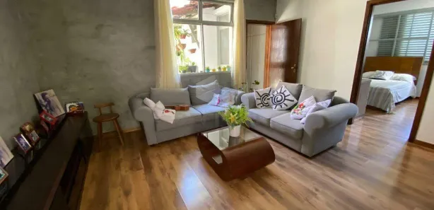 Casa com 4 Quartos à venda, 250m² no São Lucas, Belo Horizonte