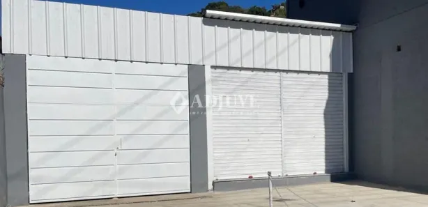 Ponto Comercial para venda ou aluguel, 692m² no Quissama, Petrópolis
