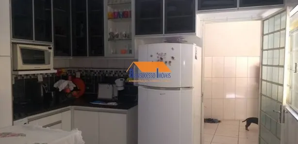 Casa com 2 Quartos à venda, 200m² no Eymard, Belo Horizonte