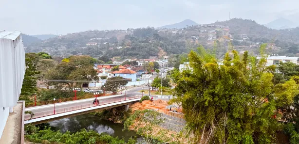 Apartamento com 2 Quartos para alugar, 59m² no Nogueira, Petrópolis