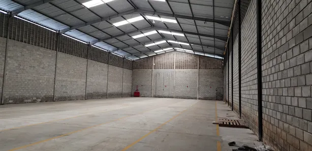 Galpão/Depósito/Armazém para alugar, 1200m² no Buraquinho, Lauro de Freitas
