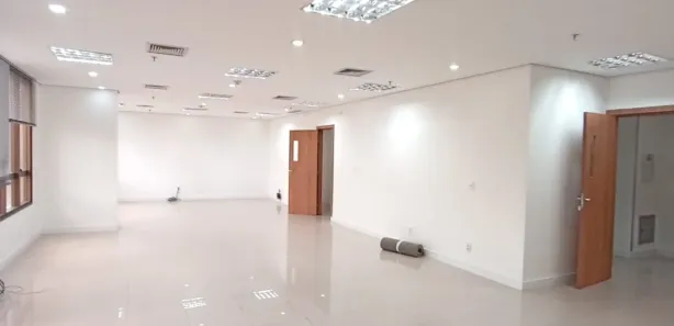 Sala Comercial para alugar, 326m² no Adrianópolis, Manaus
