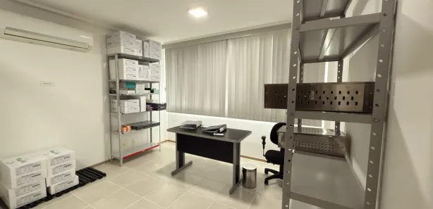 Sala Comercial à venda, 25m² no São Francisco, Niterói