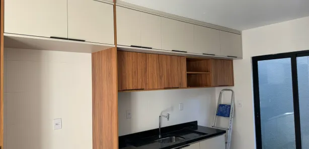 Apartamento com 2 Quartos para alugar, 70m² no Buraquinho, Lauro de Freitas