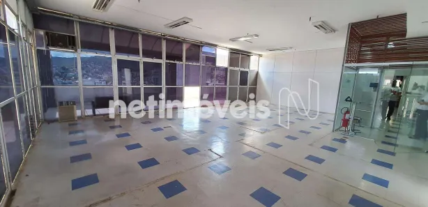 Ponto Comercial para alugar, 251m² no Santa Efigênia, Belo Horizonte