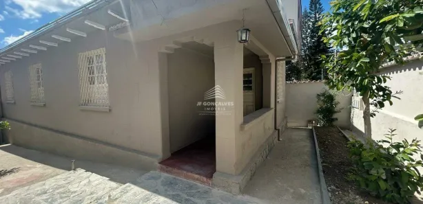 Casa com 4 Quartos para alugar, 150m² no Santa Efigênia, Belo Horizonte