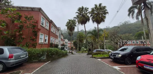 Ponto Comercial para alugar, 32m² no Quarteirão Brasileiro, Petrópolis