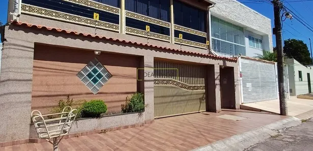 Casa com 5 Quartos à venda, 280m² no Taguatinga Norte, Brasília