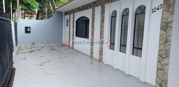 Casa com 3 Quartos para alugar, 238m² no Jardim Panorama, Sarandi