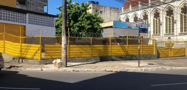 Ponto Comercial para alugar, 1174m² no Mares, Salvador