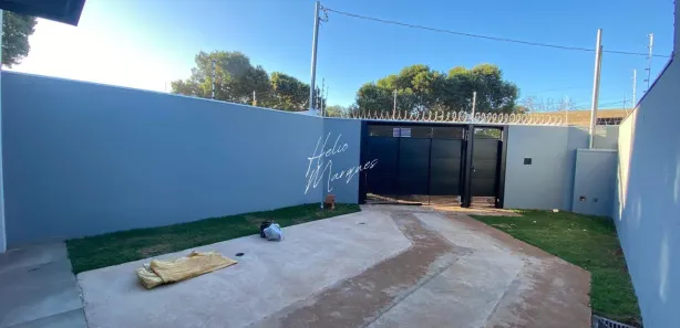 Casa com 2 Quartos à venda, 75m² no Jardim Itamaracá, Campo Grande