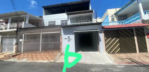Sobrado com 4 Quartos para alugar, 400m² no Adrianópolis, Manaus