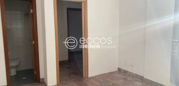Sala Comercial à venda, 28m² no Santa Lúcia, Belo Horizonte