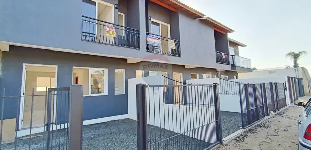 Sobrado com 2 Quartos à venda, 62m² no Tarumã, Viamão