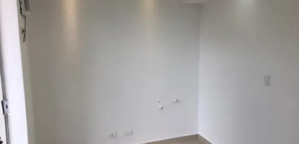 Sala Comercial para alugar, 15m² no Macuco, Santos