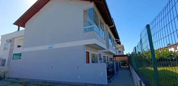 Sobrado com 2 Quartos para alugar, 68m² no Barra do Aririú, Palhoça